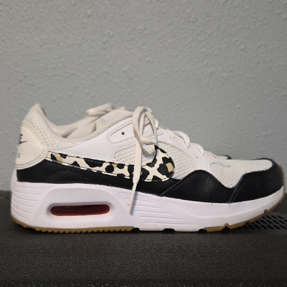 Nike Women's White and Black Sneakers with Animal Print - Picture 1 of 9